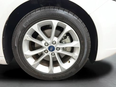 Used 2020 Ford Fusion SE FWD image 24