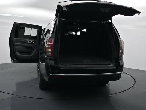 Used 2024 Chevrolet Suburban LT w/ LT Signature Plus Package RWD image 34