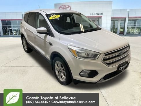 Used 2017 Ford Escape SE w/ SE Cold Weather Package image 7