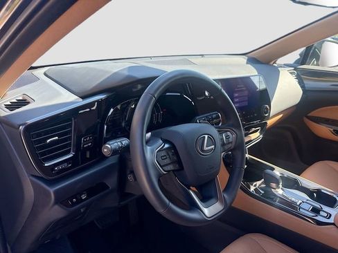 Used 2025 Lexus NX 250 FWD w/ Towing Package (2000 Lbs) image 25