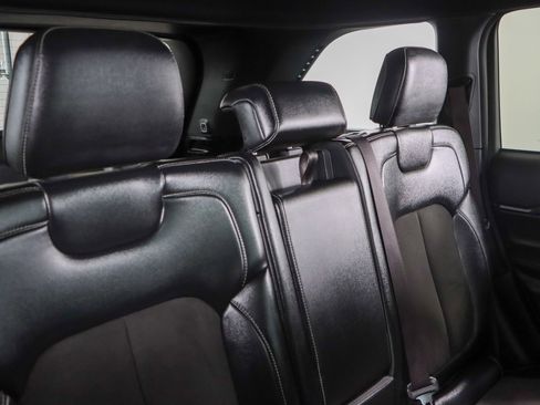 Used 2022 Jeep Grand Cherokee Altitude image 28