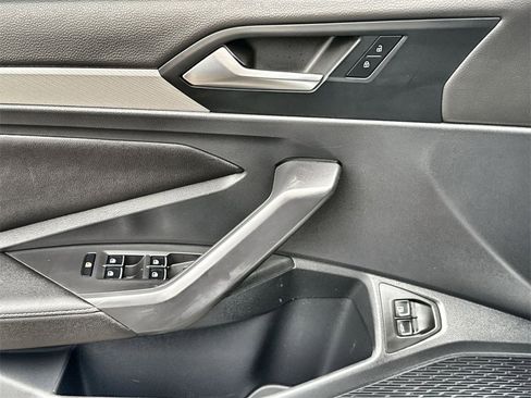 Used 2022 Volkswagen Jetta S image 15