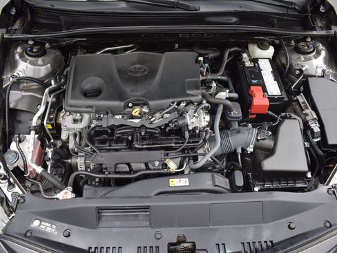 Used 2024 Toyota Camry SE FWD image 9