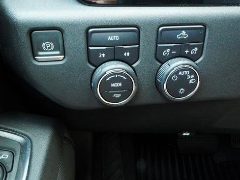 Used 2023 Chevrolet Silverado 1500 LT image 14