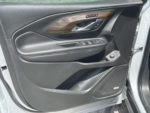 Used 2020 GMC Terrain Denali w/ Denali Premium Package FWD image 10