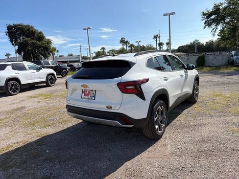 New 2026 Chevrolet Trax LT w/ LT Convenience Package FWD image 10