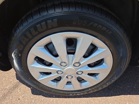 Used 2015 Kia Soul FWD image 10