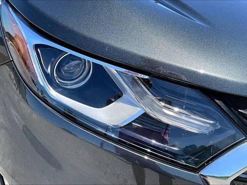 Used 2020 Chevrolet Equinox LT FWD image 26