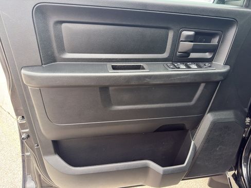 Used 2018 RAM 1500 Express AWD/4WD image 13