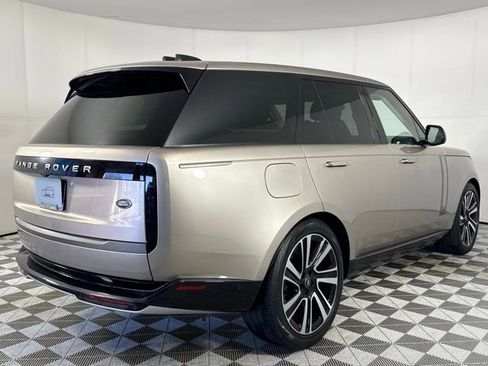Used 2023 Land Rover Range Rover SE image 11