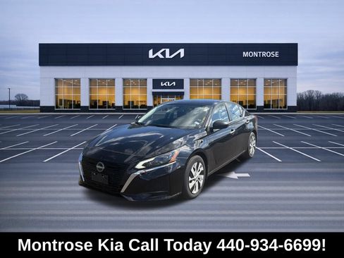 Used 2024 Nissan Altima 2.5 S FWD image 1