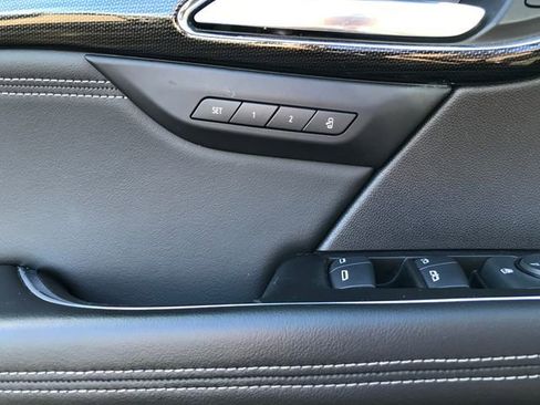 Used 2023 Buick Envision Essence image 12