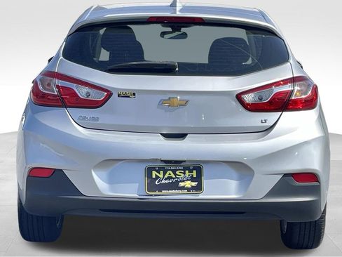 Used 2018 Chevrolet Cruze LT image 4