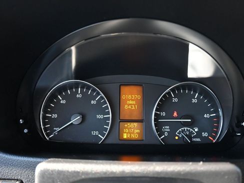 Used 2014 Mercedes-Benz Sprinter 3500 image 9