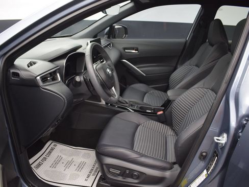 Used 2024 Toyota Corolla Cross AWD Hybrid w/ Convenience Package image 14