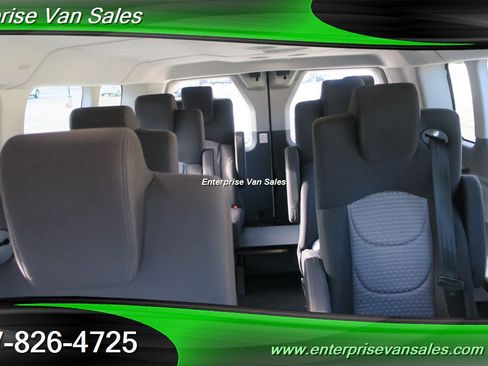 Used 2022 Ford Transit 350 XLT image 2