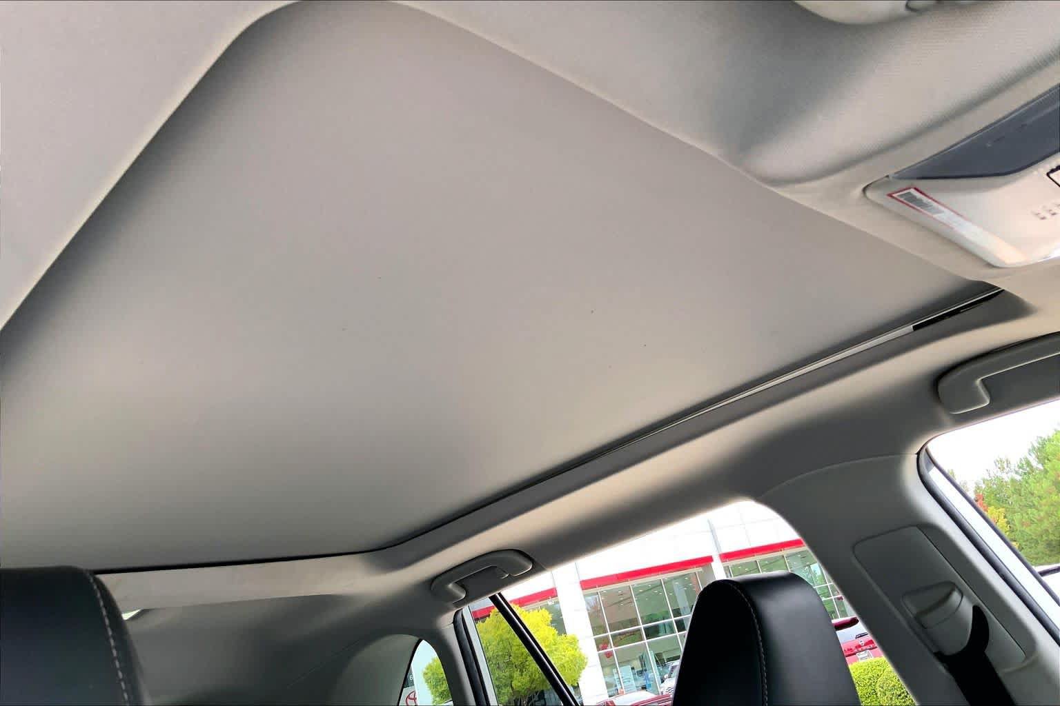 Used 2019 Toyota RAV4 Limited w/ Advanced Technology Package FWD image 13