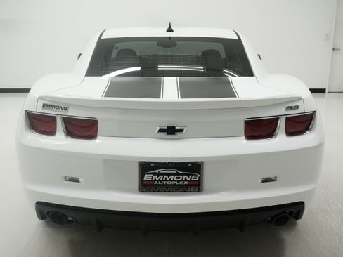 Used 2010 Chevrolet Camaro SS w/ Black Stripe Package RWD image 5