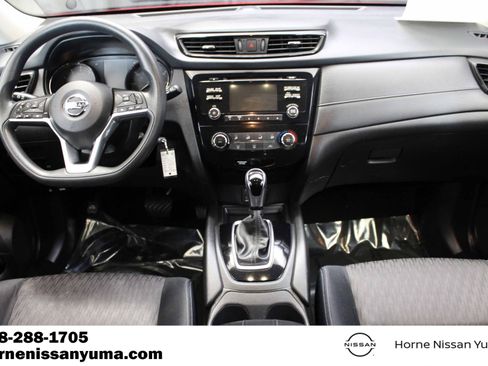 Used 2017 Nissan Rogue S FWD image 12