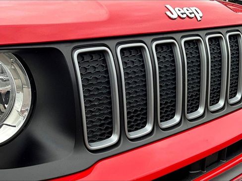 Used 2022 Jeep Renegade Latitude image 27