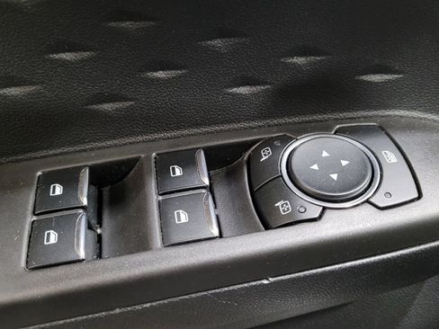 Used 2020 Ford Escape SE FWD image 27
