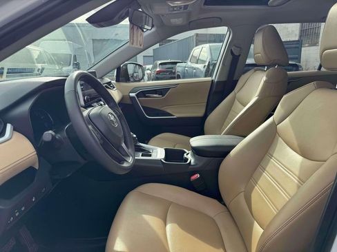 Used 2023 Toyota RAV4 XLE Premium image 13