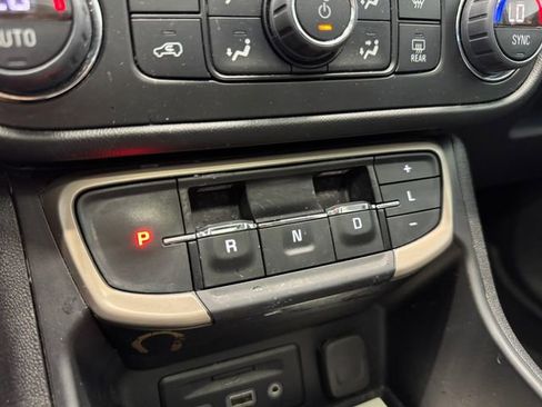 Used 2023 GMC Terrain Denali w/ Denali Premium Package image 26