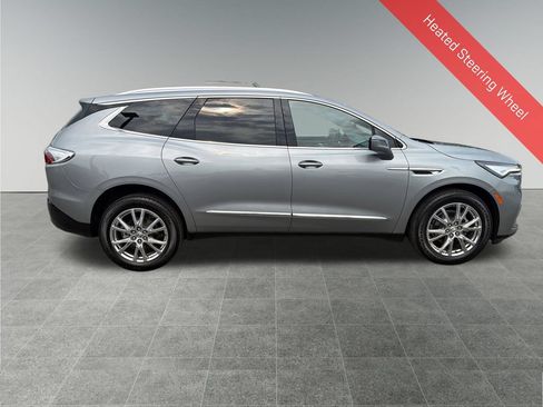 Used 2023 Buick Enclave Essence w/ Experience Buick Package AWD/4WD image 7
