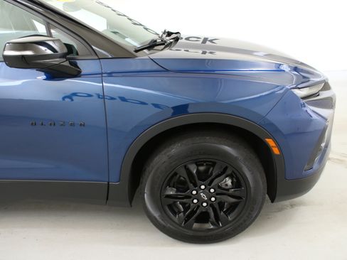 Used 2022 Chevrolet Blazer LT AWD/4WD image 11