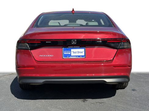 Certified 2025 Honda Accord LX image 22