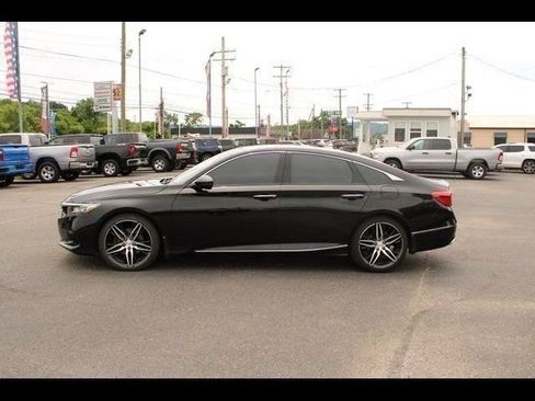 Used 2021 Honda Accord Touring image 6