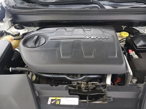 Used 2015 Jeep Cherokee Latitude FWD image 27