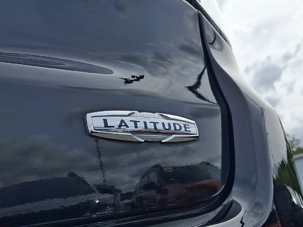 Certified 2023 Jeep Compass Latitude AWD/4WD image 30