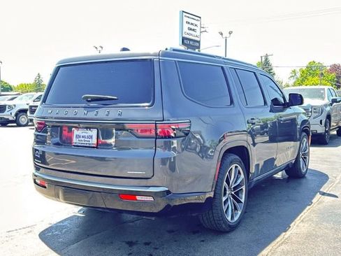 Used 2022 Jeep Wagoneer Series III w/ Premium Group I AWD/4WD image 15