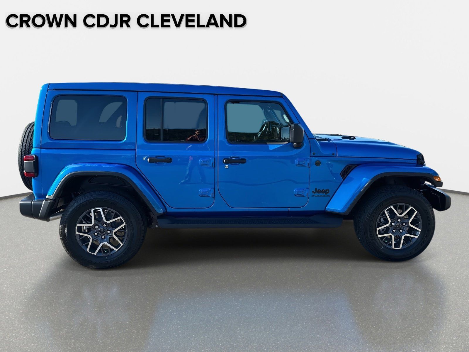 New 2025 Jeep Wrangler Unlimited Sahara w/ Safety Group AWD/4WD image 3
