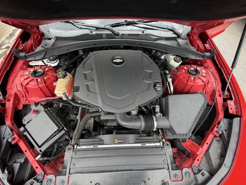 Used 2016 Chevrolet Camaro LT RWD image 11