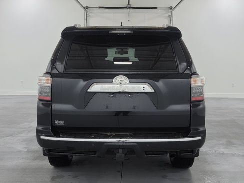 Used 2017 Toyota 4Runner Limited image 8