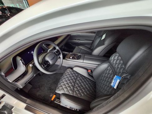 New 2026 Genesis G90 3.5T Prestige image 17