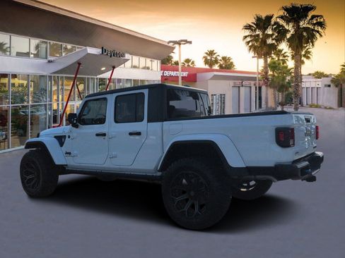 Used 2023 Jeep Gladiator Sport AWD/4WD image 5