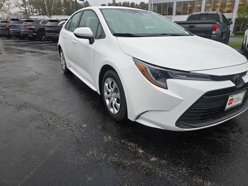 Certified 2024 Toyota Corolla LE FWD image 10