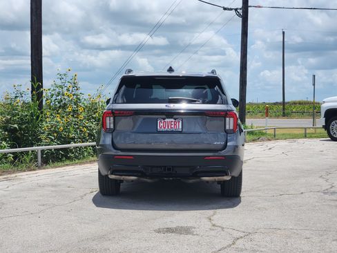 Certified 2025 Ford Explorer ST-Line AWD/4WD image 6