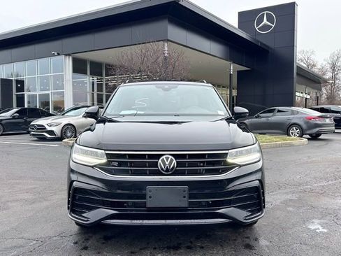 Used 2022 Volkswagen Tiguan SE R-Line image 2