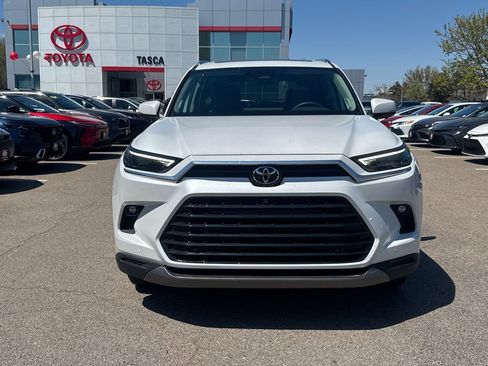 New 2026 Toyota Grand Highlander AWD Hybrid image 2