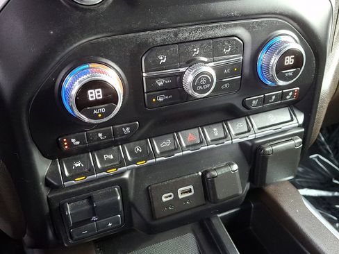 Used 2020 GMC Sierra 1500 SLT w/ SLT Premium Plus Package image 16