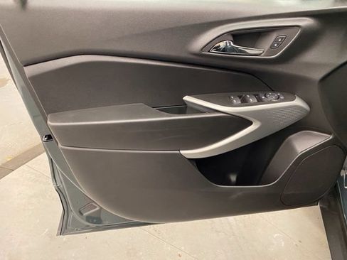 New 2026 Chevrolet Trax LS w/ LS Convenience Package FWD image 24