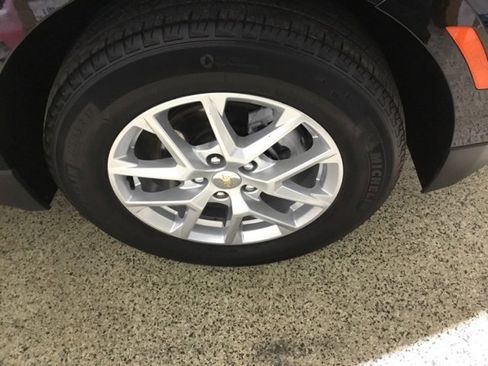 Used 2024 Chevrolet Equinox LT image 23