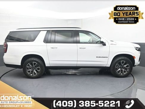 Used 2022 Chevrolet Suburban Z71 w/ Luxury Package image 2