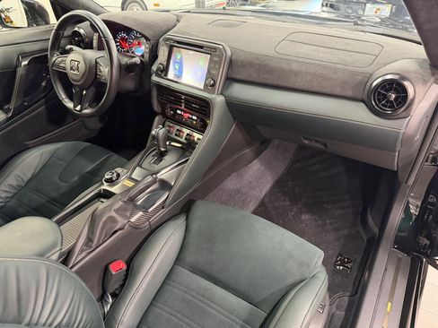 Used 2024 Nissan GT-R w/ T-Spec Takumi Edition image 58