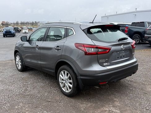 Used 2022 Nissan Rogue Sport SV image 16