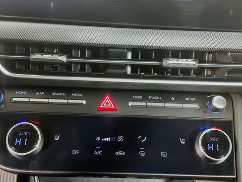 Used 2025 Hyundai Sonata SEL image 24